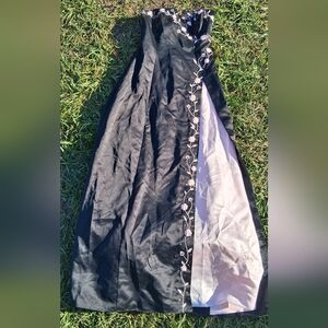 Chic Black and Pink Embroidered Prom Dress